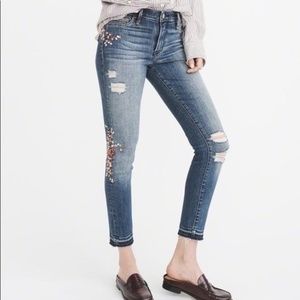 A&F Harper Low Rise Ankle Jean